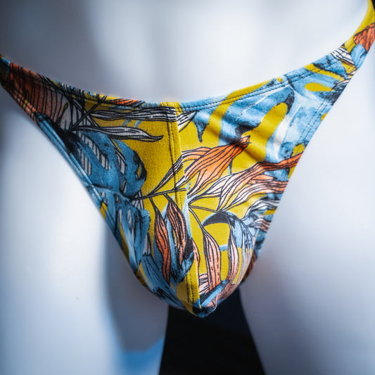 Men's floral thong, classic cut — front view