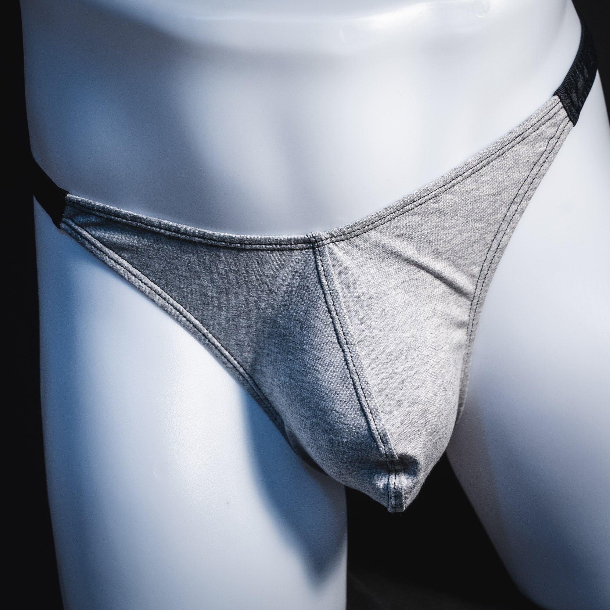 Men's gray modal thong underwear, classic cut, Front view