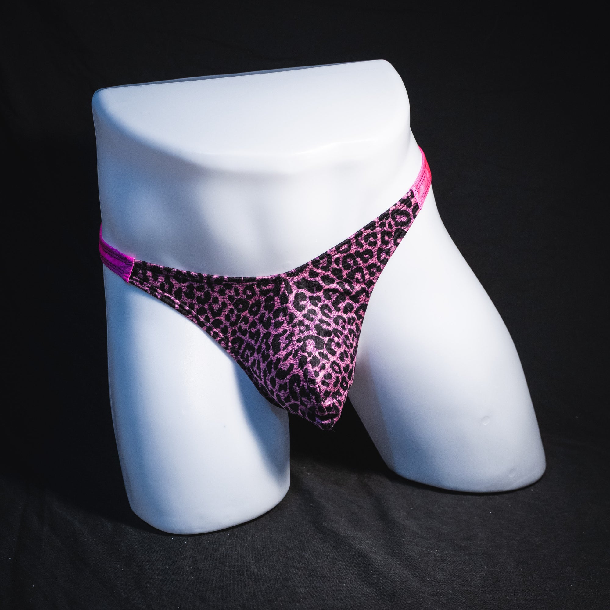 Men's purple and pink leopard print thong underwear, classic cut, Full front view