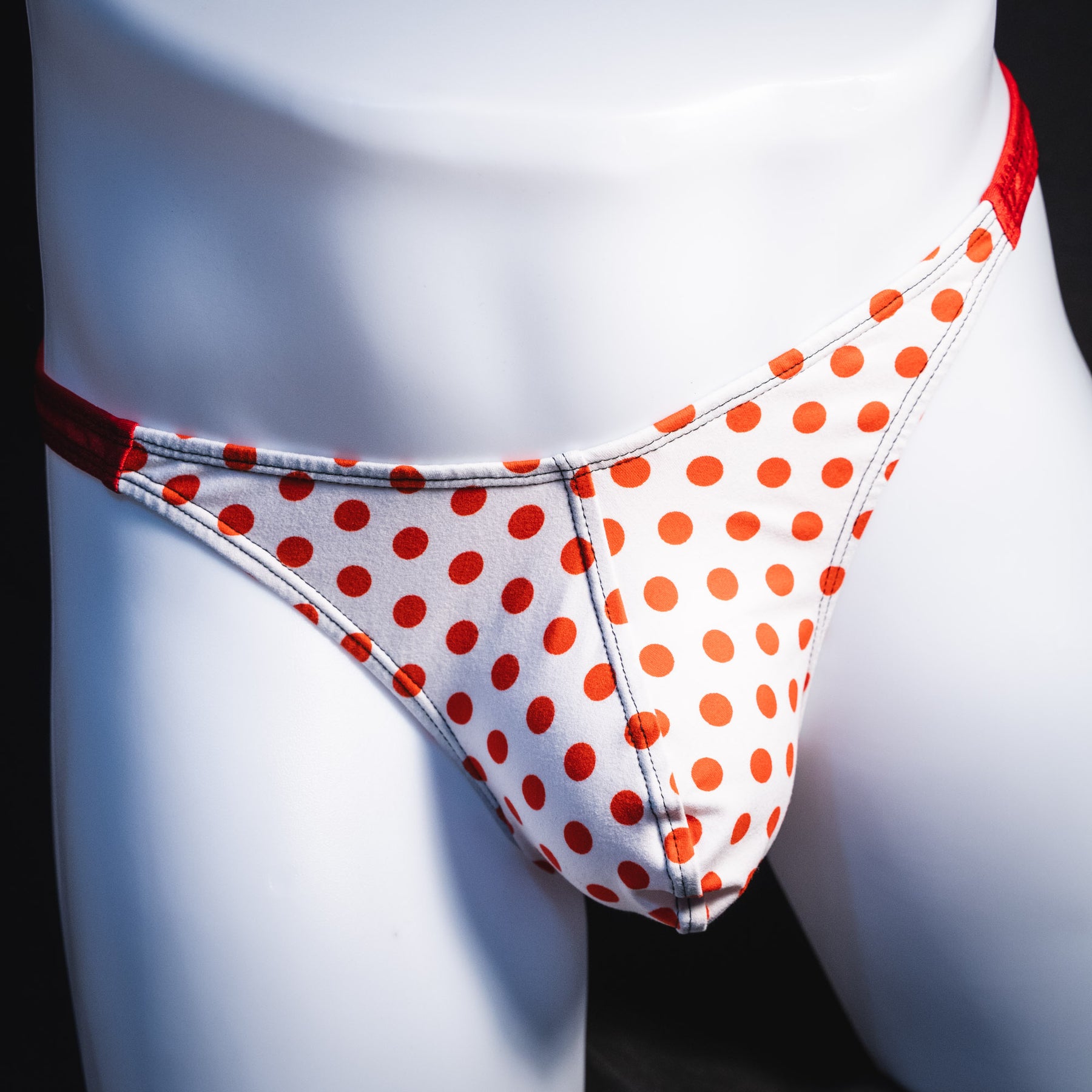 Men's red polka dot thong underwear, classic cut, Front view