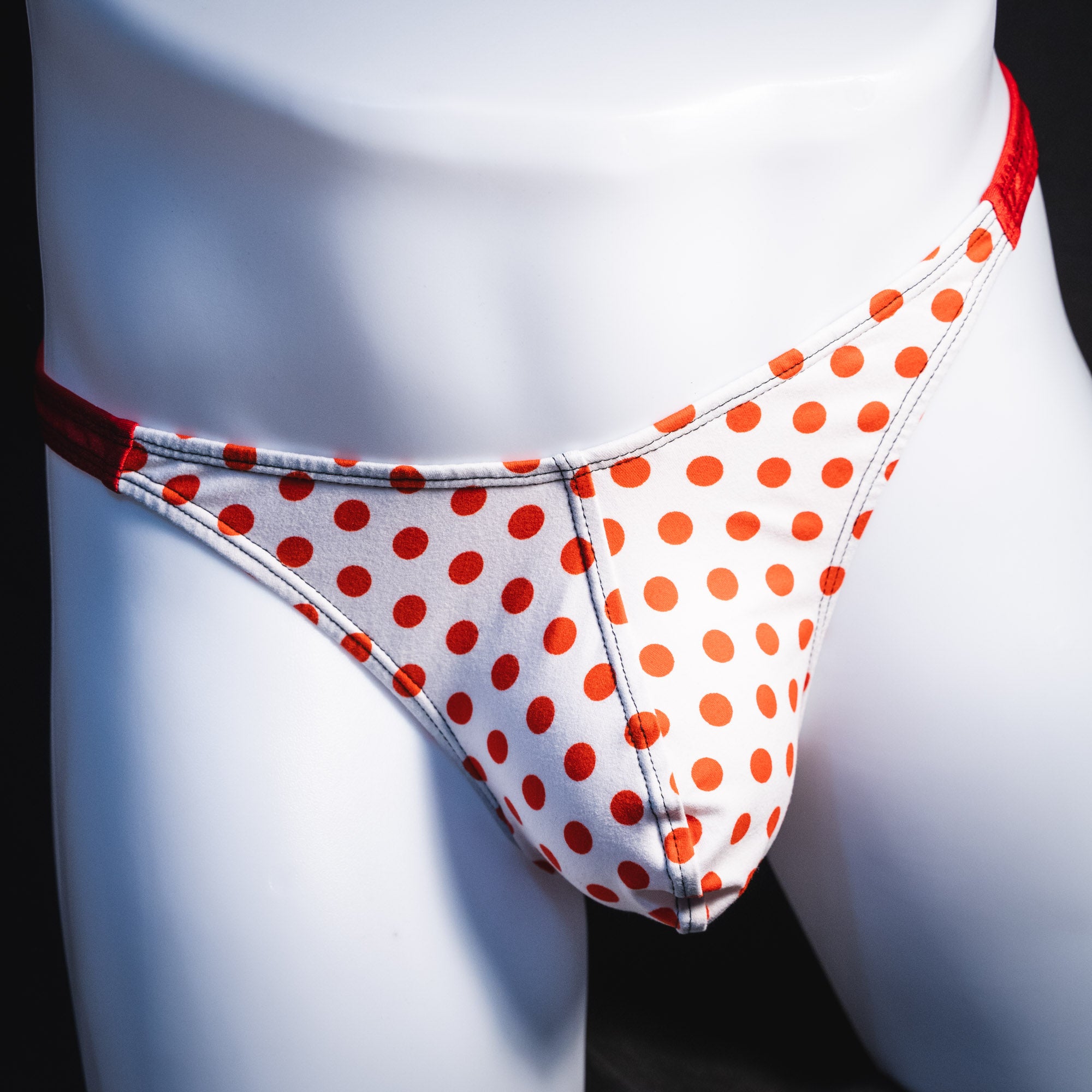 Men's red polka dot thong underwear, classic cut, Front view